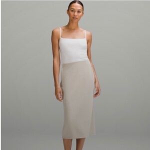 BNWT Lululemon Softstreme High-Rise Midi Skirt